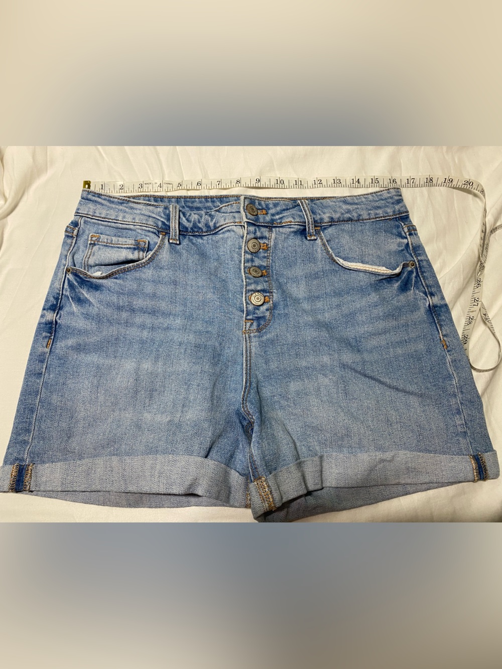 Old Navy - Light Wash Denim High-Rise (Secret Slim Pocket) Button-Fly Shorts
